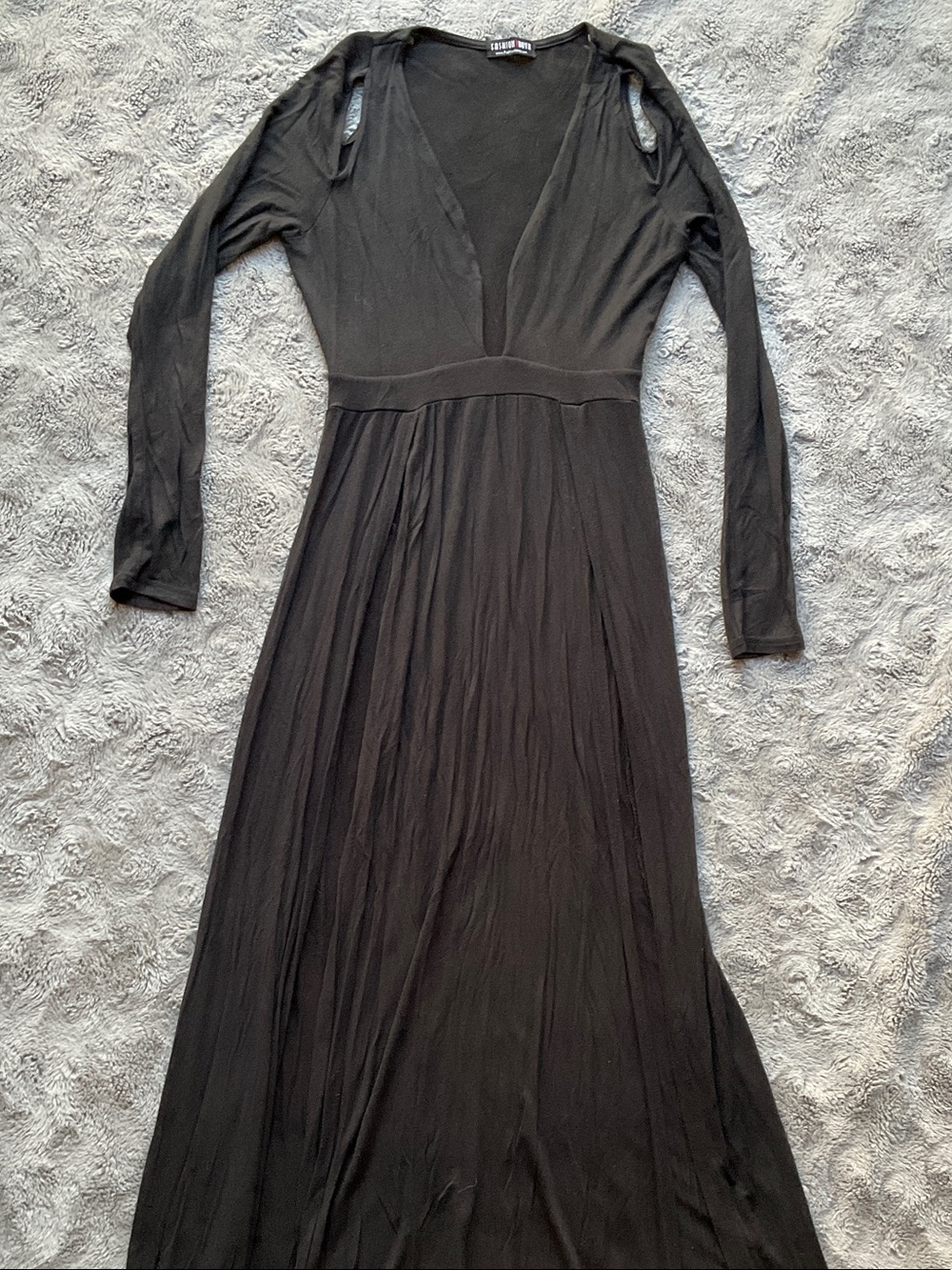 Women's Black Long Sleeve Plunge Maxi Dress